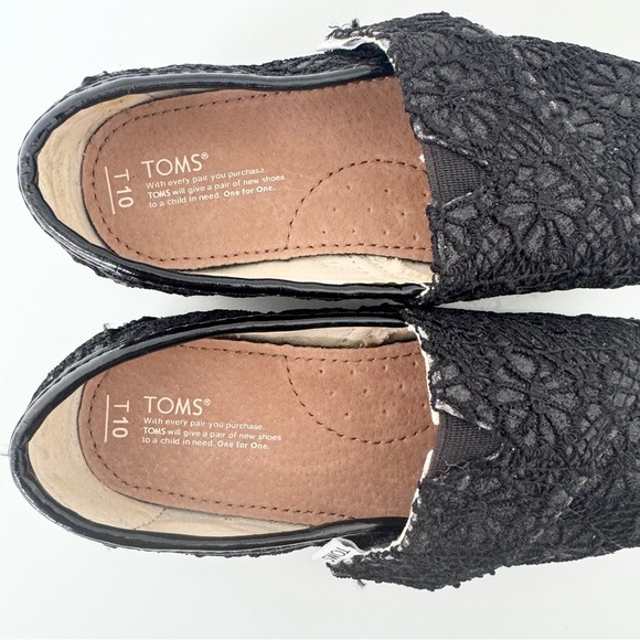 Toms Youth Classic Black Crochet Floral  Glitter Slip-On Shoe Size T 10 Girls - Picture 4 of 6